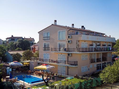 Hotel Pansion Sport Štinjan Exterior foto